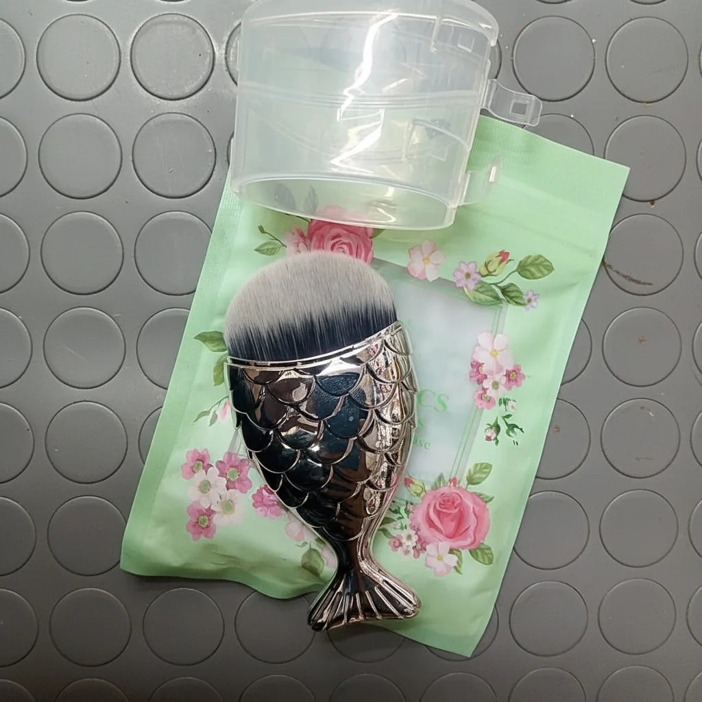 Silver-Colored Fish-Tail Mermaid Makeup Brush