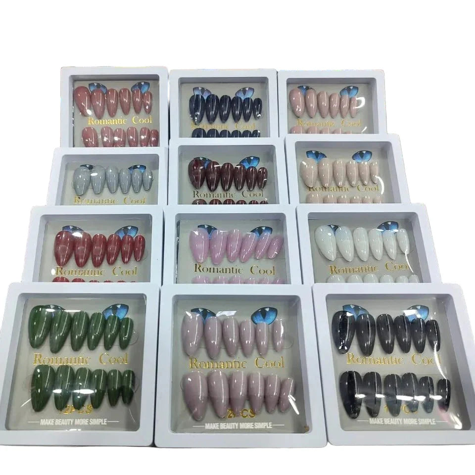 Romantic Cool Catty Eye Artifical Nails