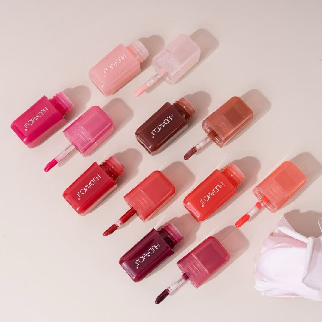 Huda moji Lip Plumping Gloss